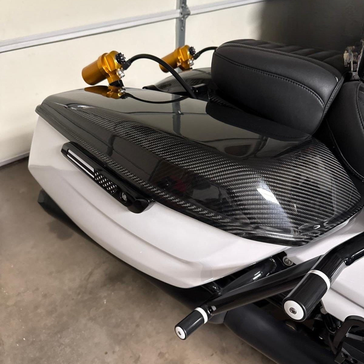 Carbon Visionary 24+ Saddle Bags (Lids Only) – A10 Moto