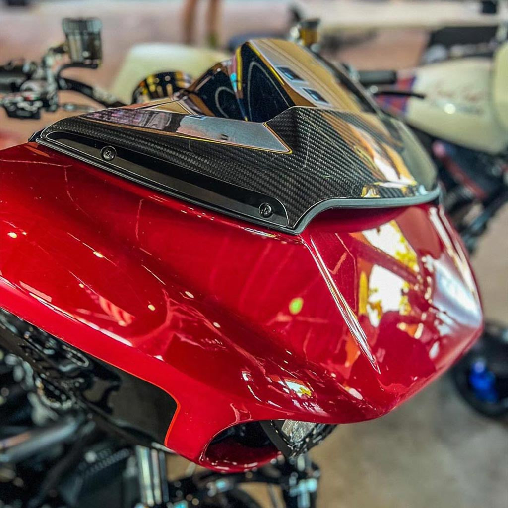 Carbon Visionary Carbon Fiber Numero Uno Road Glide Windshield A10 Moto
