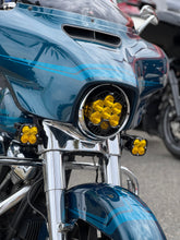 Load image into Gallery viewer, A10 Moto 14-23 Street Glide/Road King Billet Front Turn Signal Kit