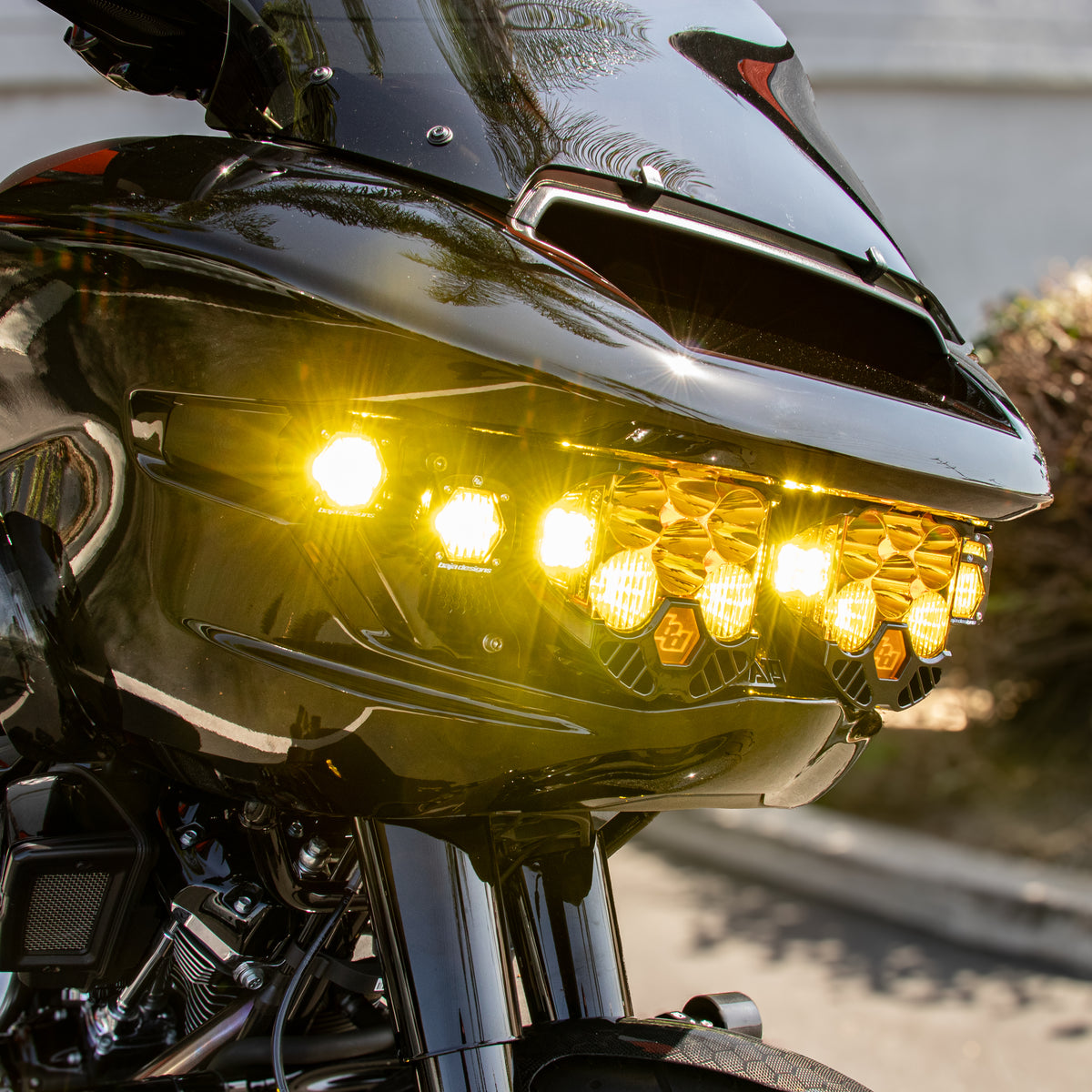 Bajaライト ロードグライド A10MOTO カリレイズドMOTO Alpha Six 2023.5+ Road Glide LP6 Lighting Combo Kit Featuring Baja