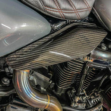 Load image into Gallery viewer, Carbon Visionary Carbon Fiber Mid-Frame Air Deflectors