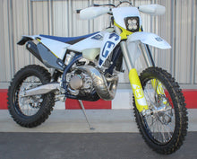 Load image into Gallery viewer, XL80 LED Husqvarna Kit 20-Pres Baja Designs-677020