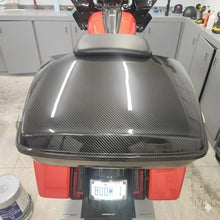 Load image into Gallery viewer, Carbon Visionary Carbon Fiber Chopped Tour Pack