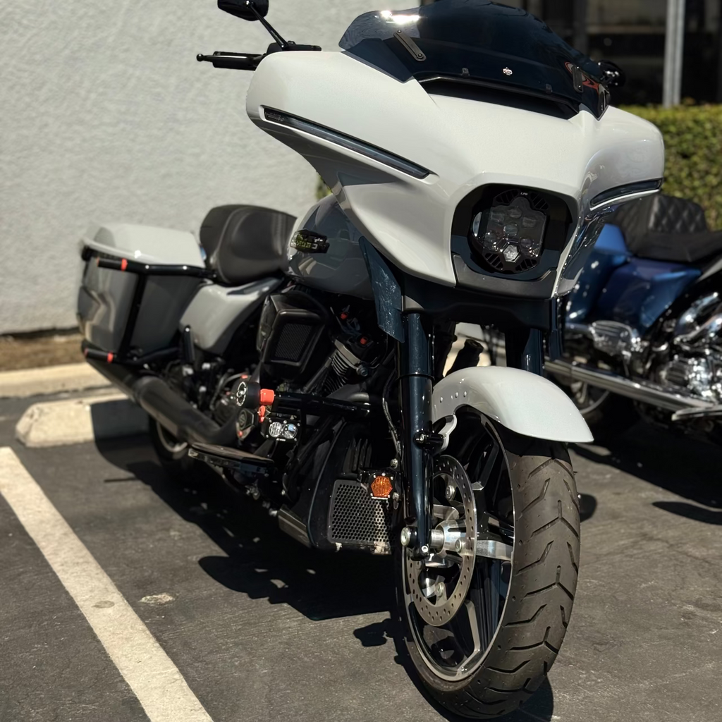 A10 Moto 23.5+ HD Street Glide Baja Designs DOT LP6 Lighting Combo Kit