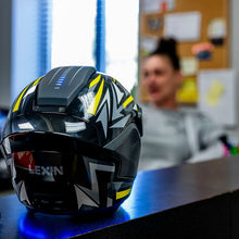 Load image into Gallery viewer, Lexin Bassbucket Bluetooth Speaker