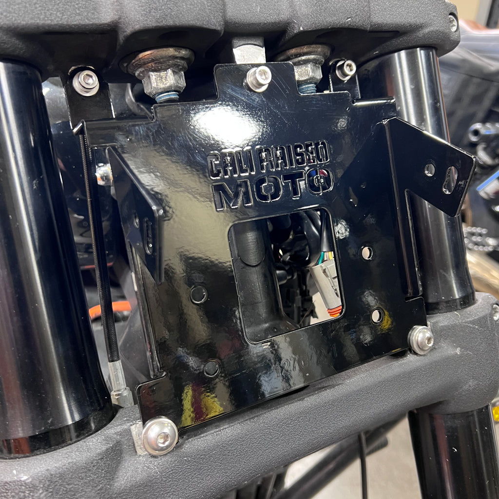 A10 Moto 18+ M8 Fat Bob Dual LP4 Lighting Bracket Combo Kit