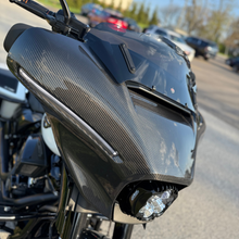 Load image into Gallery viewer, Carbon Visionary 24+ Vampire - Street Glide Batwing - A10 Moto