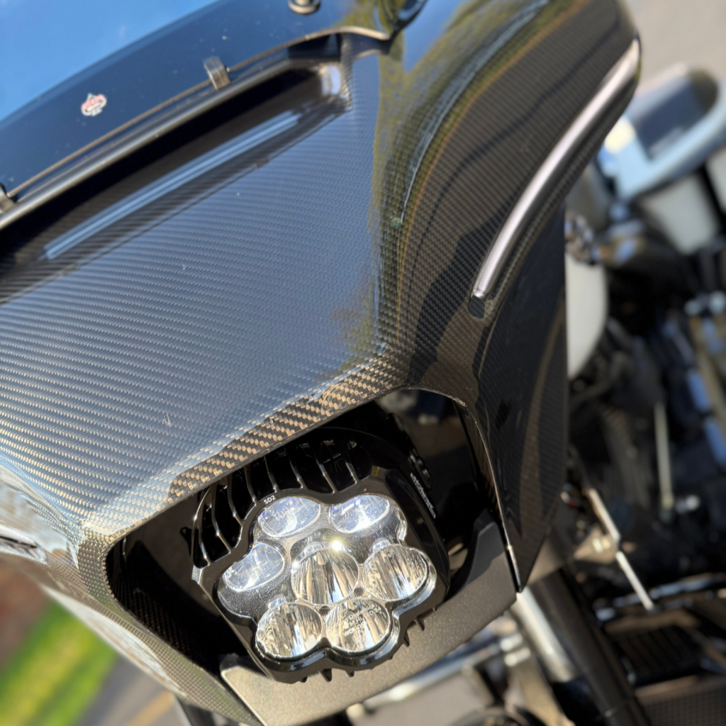 Carbon Visionary 24+ Vampire - Street Glide Batwing - A10 Moto