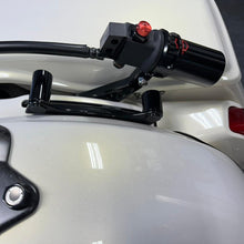 Load image into Gallery viewer, Carbon Visionary 24+ CVO ST Shark Tail Reservoir Brackets