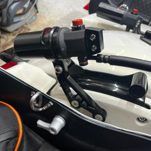 Load image into Gallery viewer, Carbon Visionary 24+ CVO ST Shark Tail Reservoir Brackets
