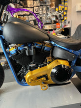 Load image into Gallery viewer, Kustom Kulture Softail Primary Cover